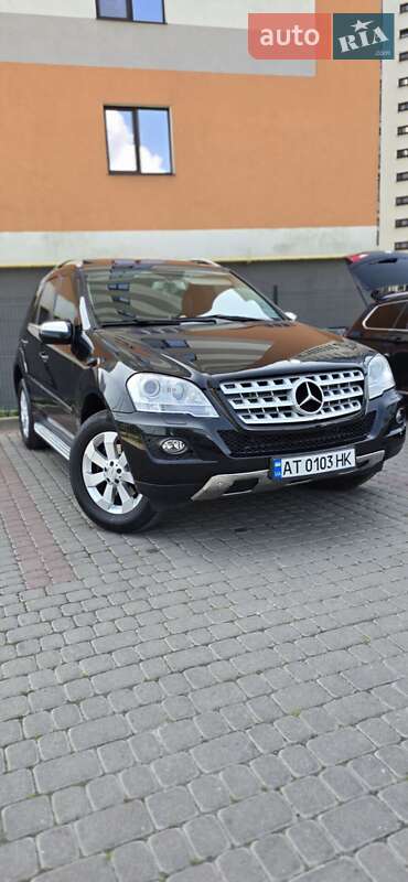 Внедорожник / Кроссовер Mercedes-Benz M-Class 2010 в Ивано-Франковске