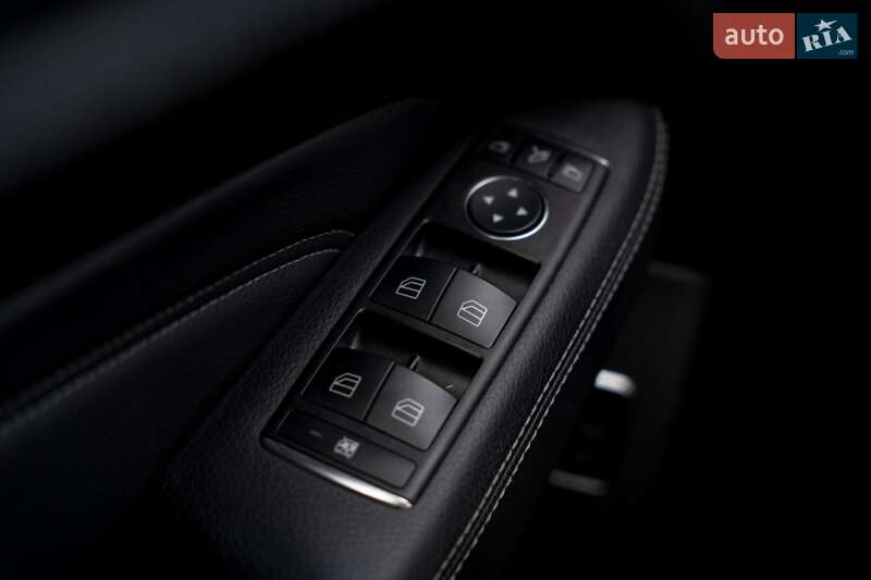 Внедорожник / Кроссовер Mercedes-Benz M-Class 2012 в Черновцах