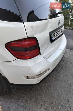Внедорожник / Кроссовер Mercedes-Benz M-Class 2009 в 