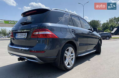 Внедорожник / Кроссовер Mercedes-Benz M-Class 2014 в 