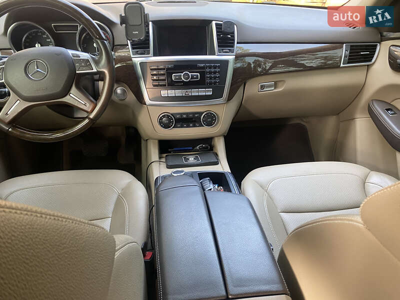 Внедорожник / Кроссовер Mercedes-Benz M-Class 2014 в Самборе фото 10 Внедорожник / Кроссовер Mercedes-Benz M-Class 2014 в Самборе