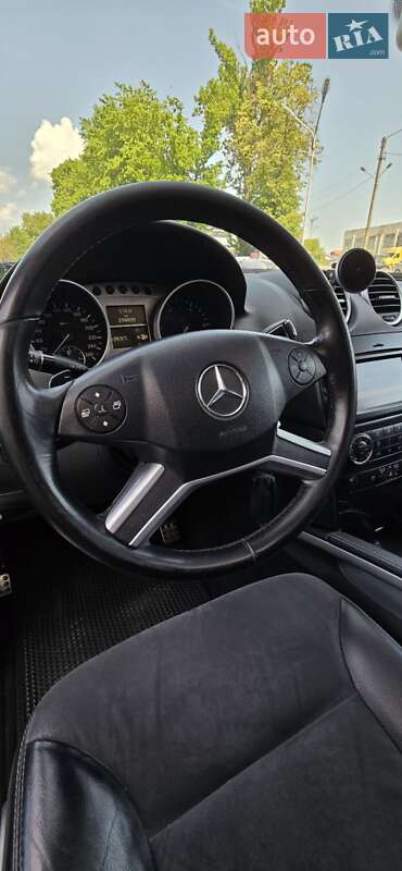 Внедорожник / Кроссовер Mercedes-Benz M-Class 2010 в Ивано-Франковске