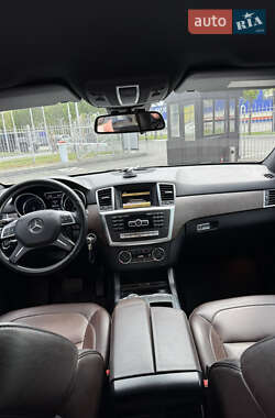 Внедорожник / Кроссовер Mercedes-Benz M-Class 2012 в 