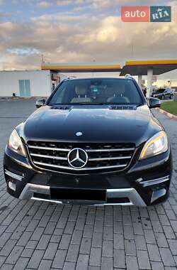 Внедорожник / Кроссовер Mercedes-Benz M-Class 2015 в 
