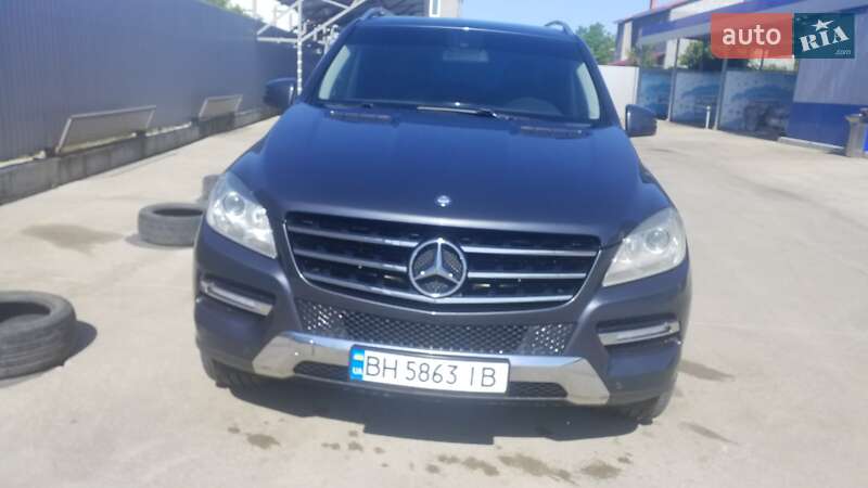 Внедорожник / Кроссовер Mercedes-Benz M-Class 2012 в Одессе