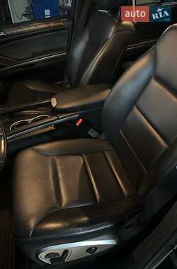 Позашляховик / Кросовер Mercedes-Benz M-Class 2010 в 
