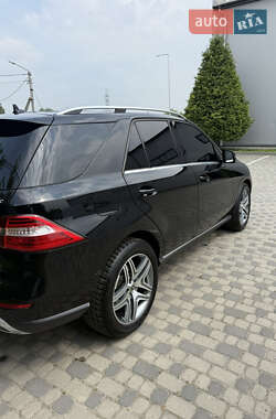 Позашляховик / Кросовер Mercedes-Benz M-Class 2015 в 