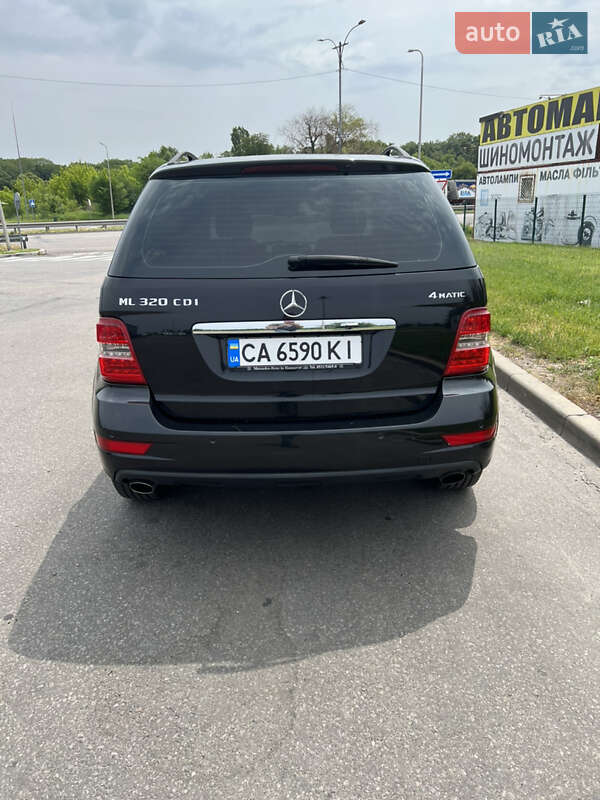 Внедорожник / Кроссовер Mercedes-Benz M-Class 2009 в Умани
