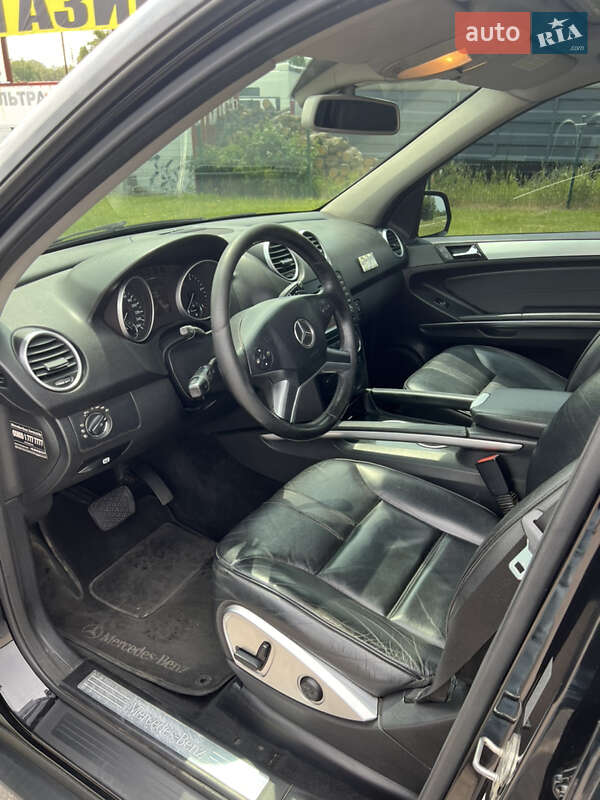 Внедорожник / Кроссовер Mercedes-Benz M-Class 2009 в Умани