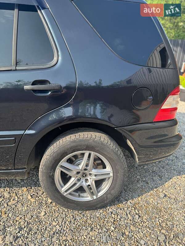 Внедорожник / Кроссовер Mercedes-Benz M-Class 2002 в Ивано-Франковске