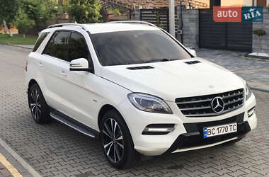 Внедорожник / Кроссовер Mercedes-Benz M-Class 2012 в 