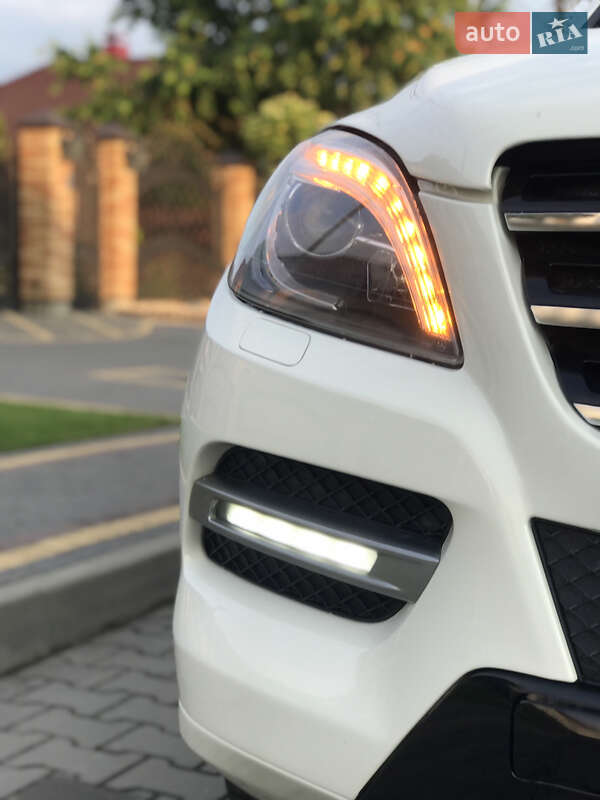 Позашляховик / Кросовер Mercedes-Benz M-Class 2012 в Луцьку