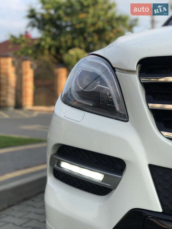 Позашляховик / Кросовер Mercedes-Benz M-Class 2012 в Луцьку