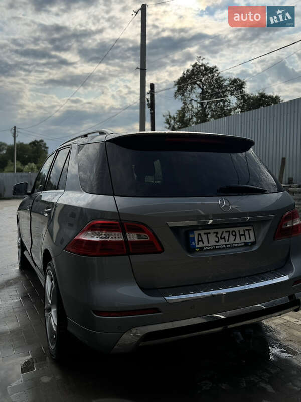 Внедорожник / Кроссовер Mercedes-Benz M-Class 2013 в Коломые