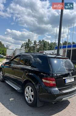 Позашляховик / Кросовер Mercedes-Benz M-Class 2006 в 