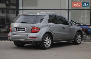 Внедорожник / Кроссовер Mercedes-Benz M-Class 2011 в 