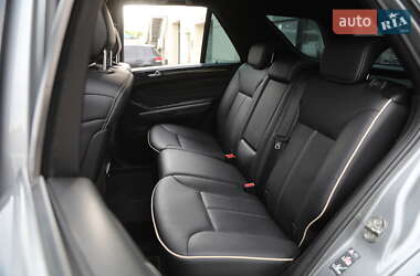 Внедорожник / Кроссовер Mercedes-Benz M-Class 2011 в 
