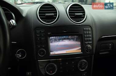 Внедорожник / Кроссовер Mercedes-Benz M-Class 2011 в 