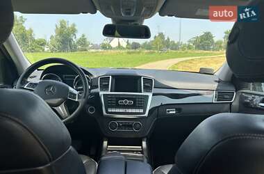 Внедорожник / Кроссовер Mercedes-Benz M-Class 2011 в 