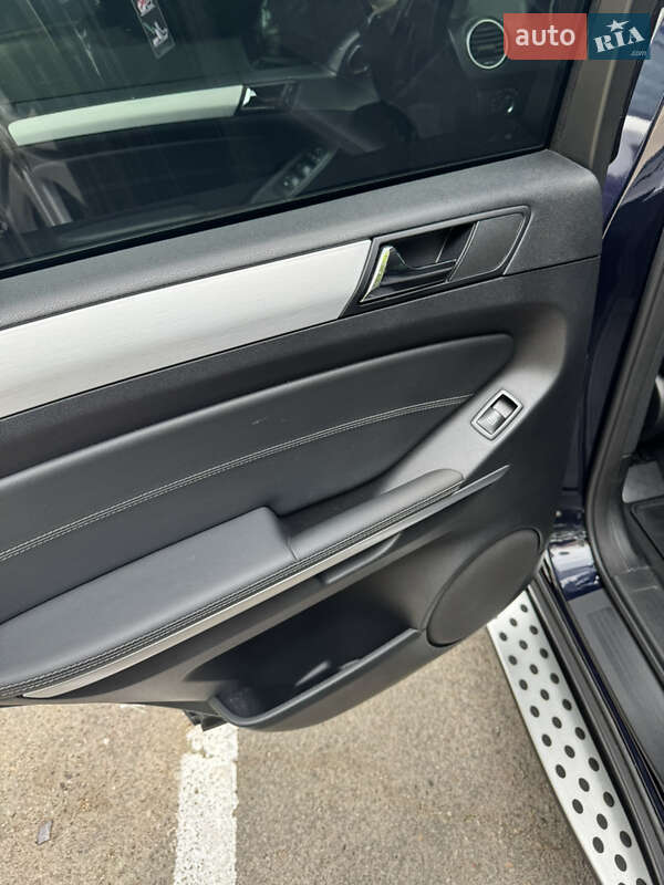 Позашляховик / Кросовер Mercedes-Benz M-Class 2010 в Одесі