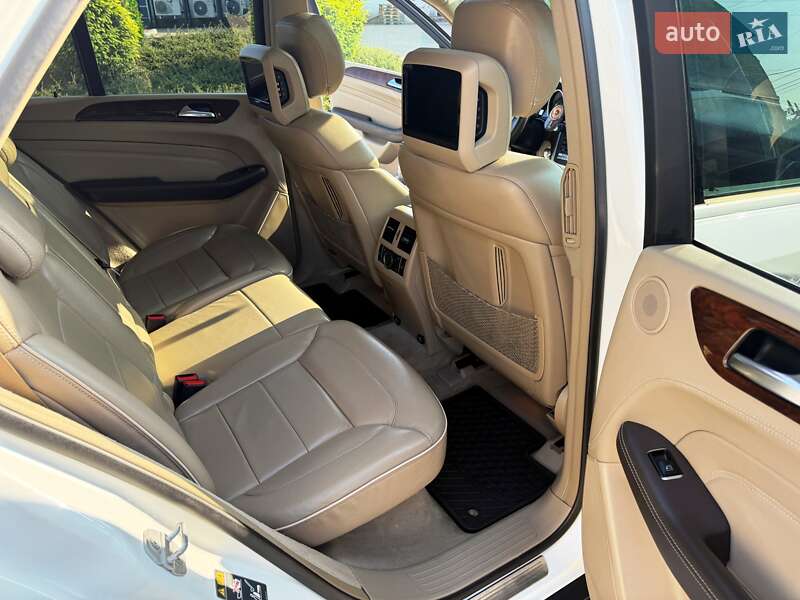 Внедорожник / Кроссовер Mercedes-Benz M-Class 2012 в Бердичеве