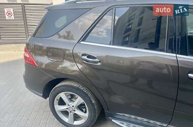 Внедорожник / Кроссовер Mercedes-Benz M-Class 2014 в 