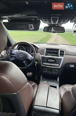 Внедорожник / Кроссовер Mercedes-Benz M-Class 2012 в 