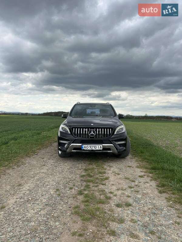 Позашляховик / Кросовер Mercedes-Benz M-Class 2012 в Міжгір'ї