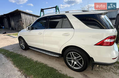 Внедорожник / Кроссовер Mercedes-Benz M-Class 2013 в 
