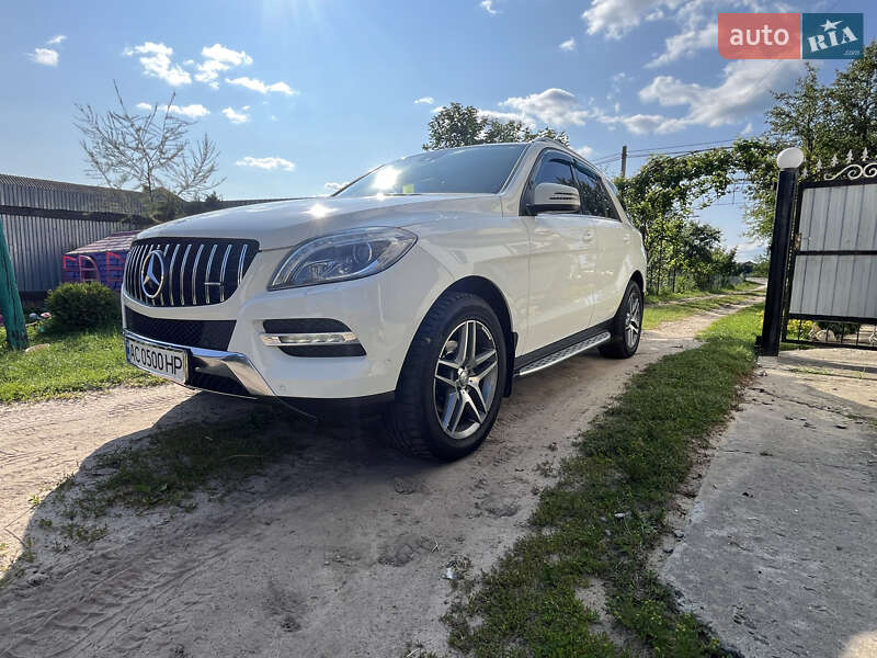 Внедорожник / Кроссовер Mercedes-Benz M-Class 2013 в Камне-Каширском
