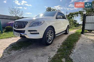 Внедорожник / Кроссовер Mercedes-Benz M-Class 2013 в 
