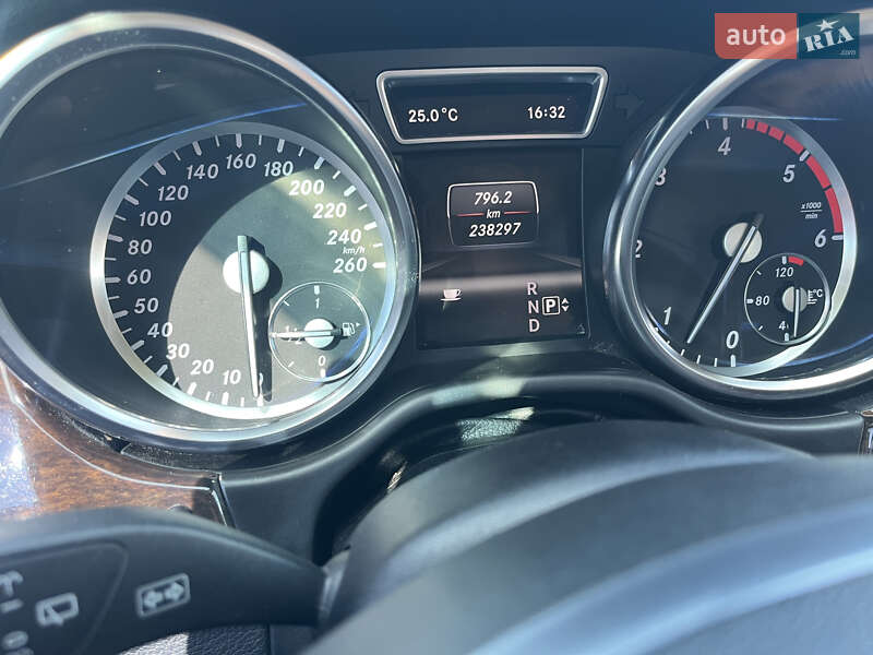 Внедорожник / Кроссовер Mercedes-Benz M-Class 2013 в Камне-Каширском