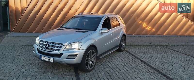 Mercedes-Benz M-Class 2009