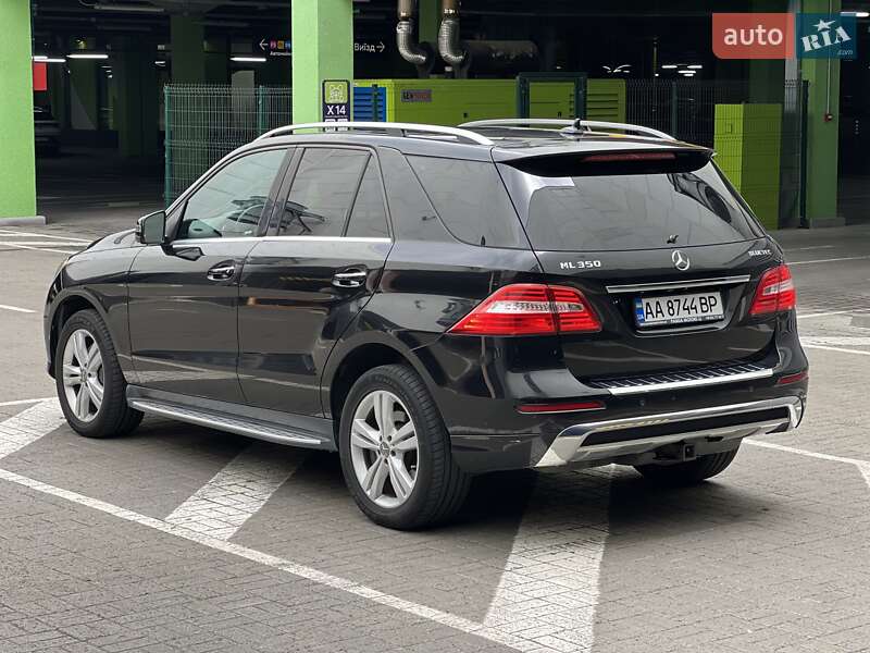 Внедорожник / Кроссовер Mercedes-Benz M-Class 2013 в Киеве