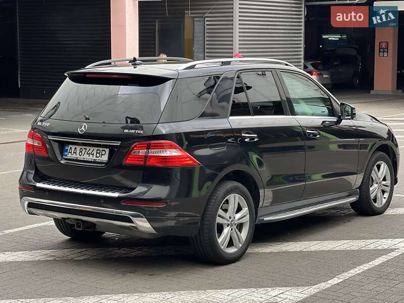 Внедорожник / Кроссовер Mercedes-Benz M-Class 2013 в Киеве