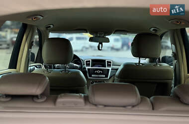 Внедорожник / Кроссовер Mercedes-Benz M-Class 2012 в 