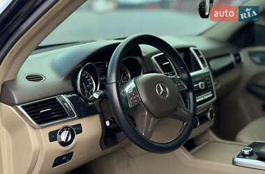 Внедорожник / Кроссовер Mercedes-Benz M-Class 2012 в 