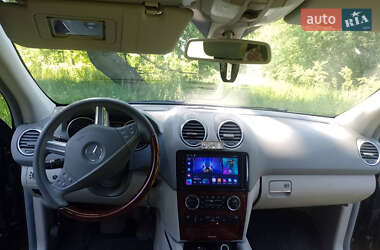 Внедорожник / Кроссовер Mercedes-Benz M-Class 2005 в 