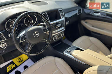Внедорожник / Кроссовер Mercedes-Benz M-Class 2013 в 