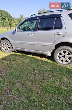 Позашляховик / Кросовер Mercedes-Benz M-Class 2001 в Берегомету