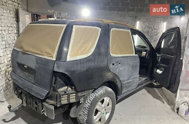Внедорожник / Кроссовер Mercedes-Benz M-Class 2005 в 