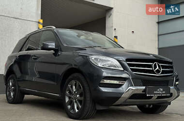 Внедорожник / Кроссовер Mercedes-Benz M-Class 2013 в 