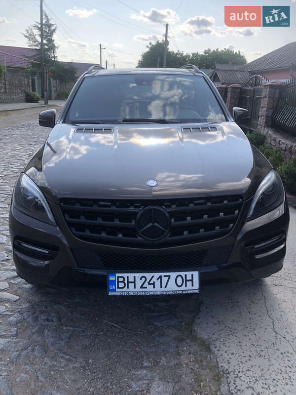 Внедорожник / Кроссовер Mercedes-Benz M-Class 2012 в Первомайске