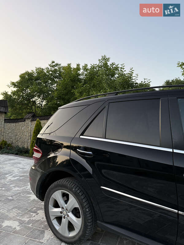 Внедорожник / Кроссовер Mercedes-Benz M-Class 2011 в Снятине