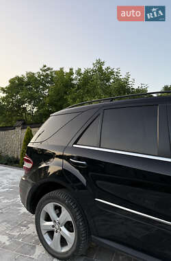 Внедорожник / Кроссовер Mercedes-Benz M-Class 2011 в 