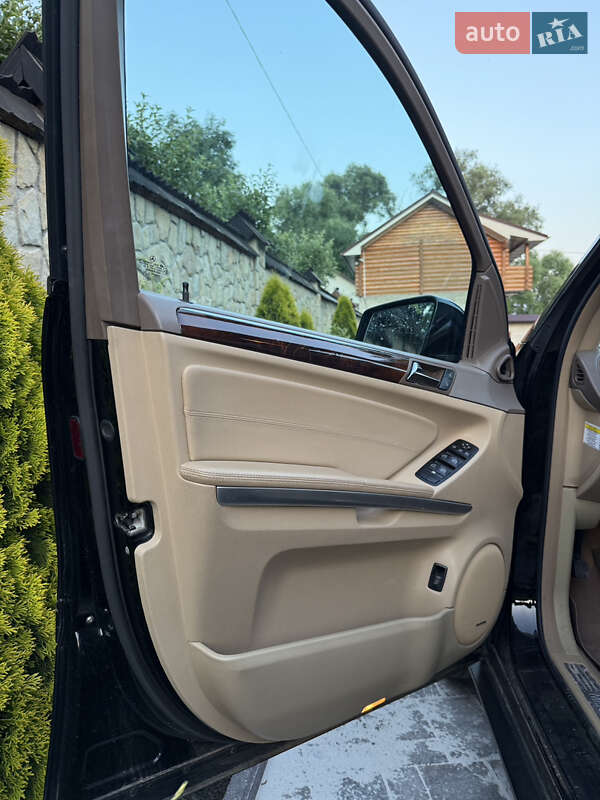 Внедорожник / Кроссовер Mercedes-Benz M-Class 2011 в Снятине