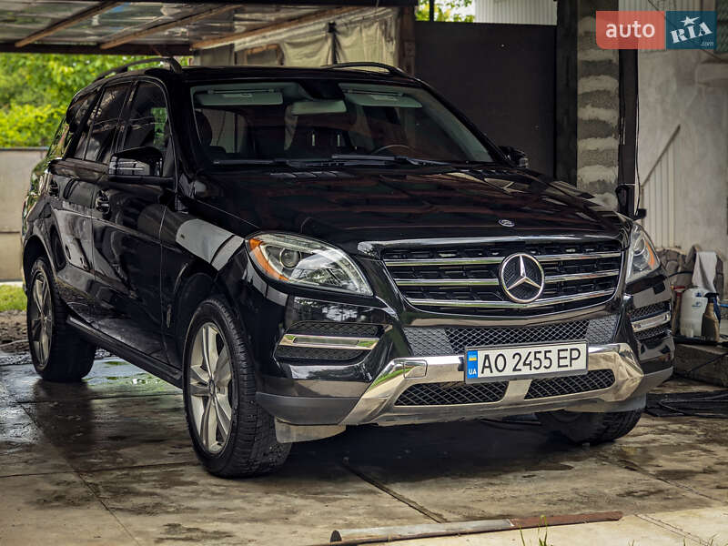 Позашляховик / Кросовер Mercedes-Benz M-Class 2014 в Виноградові