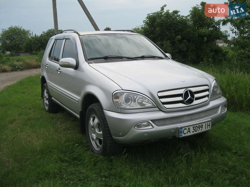 Mercedes-Benz M-Class 2004