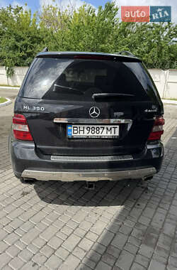 Внедорожник / Кроссовер Mercedes-Benz M-Class 2007 в 