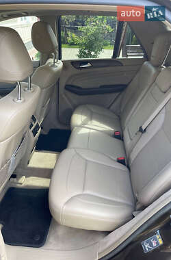 Внедорожник / Кроссовер Mercedes-Benz M-Class 2014 в 